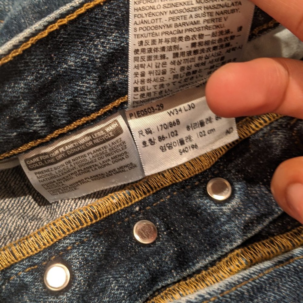 Levi's 501 Straight Fit Mid Blue Wash Jeans - Actual Size 33 x 27.5 - Picture 4 of 10